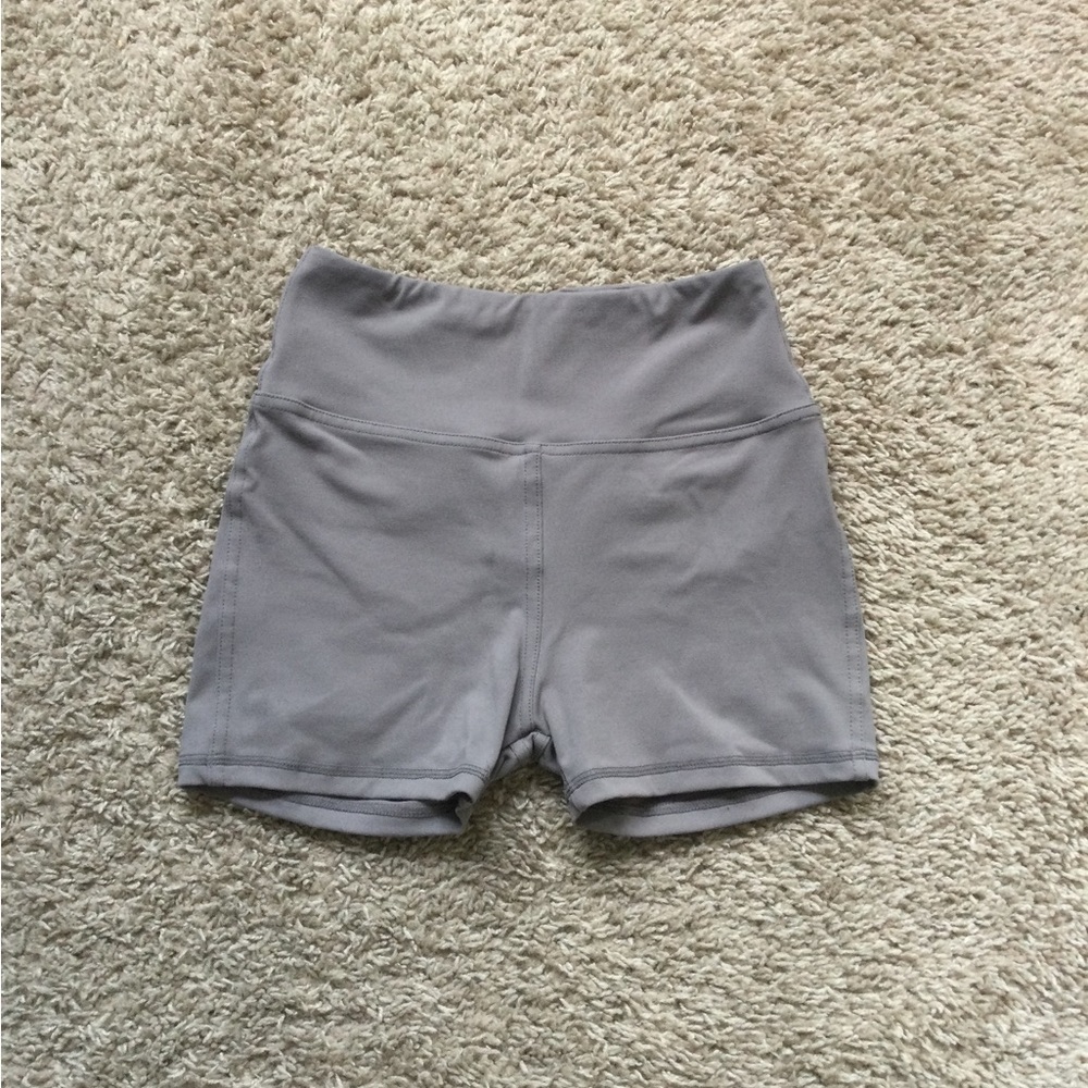 Booty Defining Shorts - Picture 11 of 12